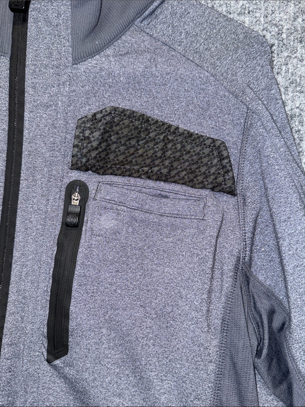 Lululemon Men’s Vent Tech Full Zip Jacket Magnetic Pocket Gray Size Medium - Picture 13 of 13